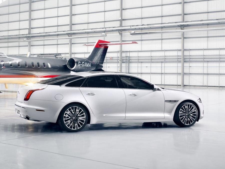  Jaguar XJ Ultimate 2012 года  (фото 22 из 54)